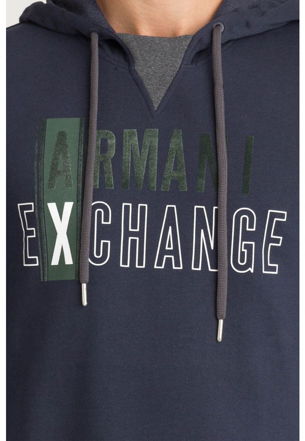 BLUZA Armani Exchange. Typ kołnierza: kołnierzyk stójkowy, kaptur. Styl: klasyczny