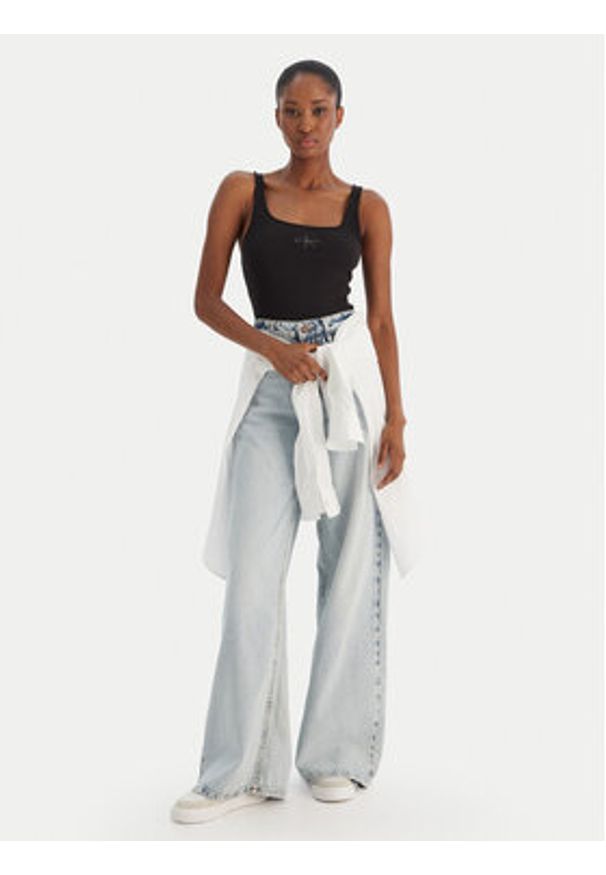 Calvin Klein Jeans Top Monologo Scoop Nk Rib LV047A804G Czarny Slim Fit. Kolor: czarny. Materiał: bawełna