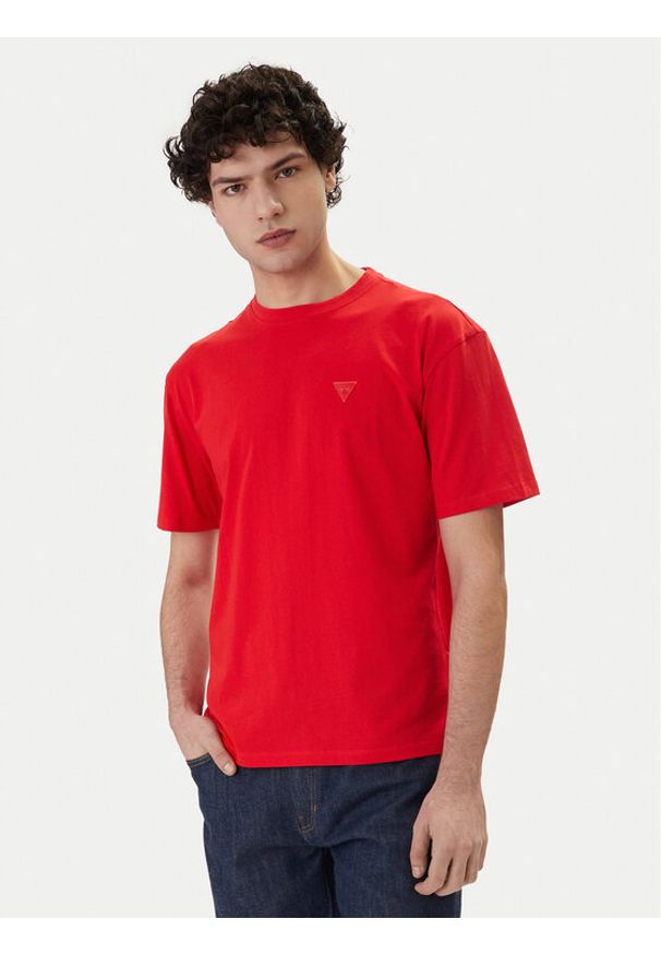 Guess T-Shirt F6GI11 K8HM4 Czerwony Regular Fit. Kolor: czerwony. Materiał: bawełna