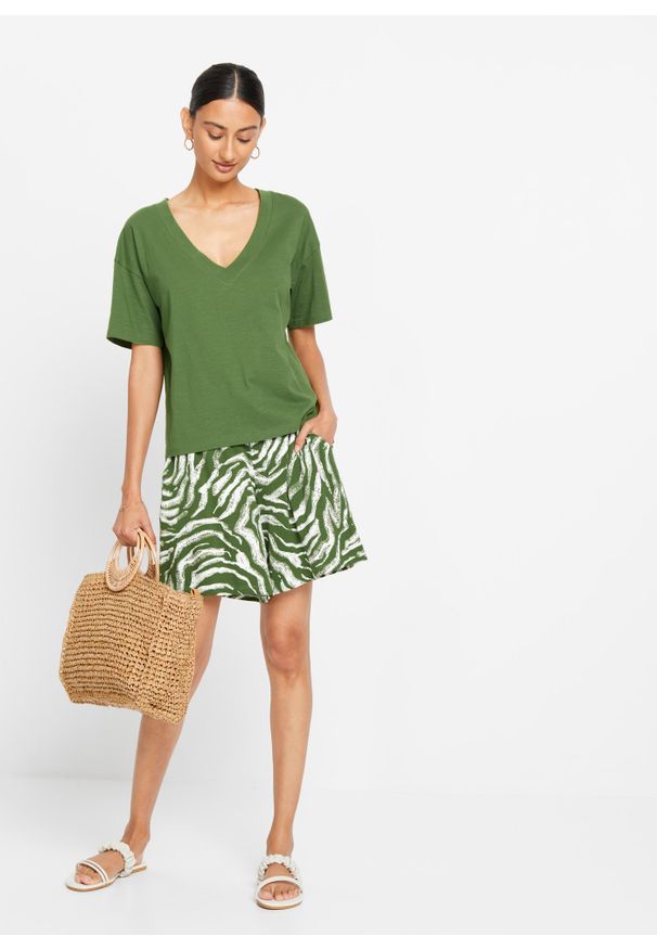 bonprix - Shirt oversize z czystej bawełny organicznej. Typ kołnierza: dekolt w serek. Kolor: zielony. Materiał: bawełna