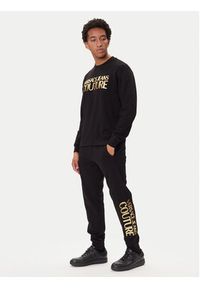 Versace Jeans Couture Spodnie dresowe 79GAAT05 Czarny Regular Fit. Kolor: czarny. Materiał: bawełna #4