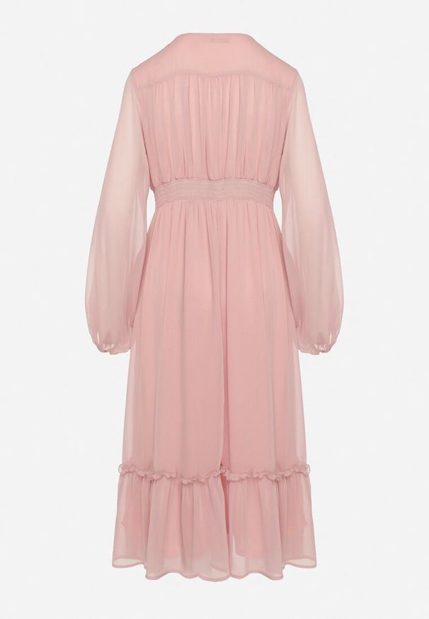 Born2be - Różowa Sukienka Koktajlowa z Bufiastymi Rękawami Falbankami i Ozdobnymi Guzikami Binxa. Typ kołnierza: kołnierz z falbankami. Kolor: różowy. Styl: wizytowy