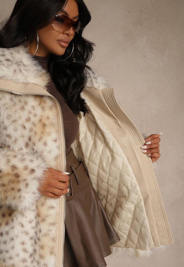 Renee - Beżowa Zasuwana Kurtka Futerko z Szerokim Kołnierzem Mevisena. Kolor: beżowy. Materiał: futro