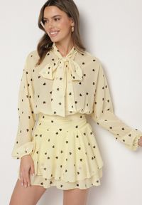 Born2be - Żółta Rozkloszowana Sukienka z Rękawami Typu Nietoperz i Wiązaniem Miriviela. Okazja: na co dzień. Kolor: żółty. Materiał: jeans. Typ sukienki: proste. Styl: klasyczny, casual #5