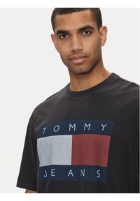 Tommy Jeans T-Shirt Big Flag DM0DM18547 Czarny Oversize. Kolor: czarny. Materiał: bawełna