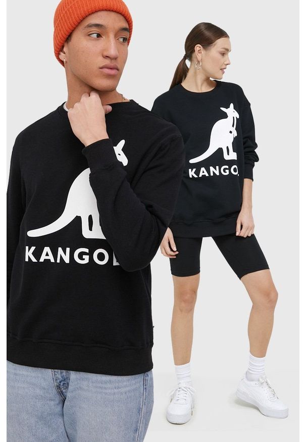 Kangol bluza bawełniana kolor czarny z nadrukiem KLEU003-99. Okazja: na co dzień. Kolor: czarny. Materiał: bawełna. Wzór: nadruk. Styl: casual