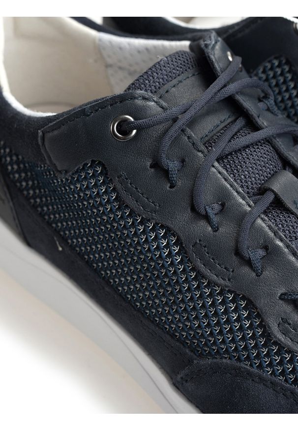 Geox Sneakersy "U Kennet" | U026FA02214 | U Kennet | Mężczyzna | Granatowy. Nosek buta: okrągły. Kolor: niebieski. Materiał: tkanina, skóra. Wzór: aplikacja