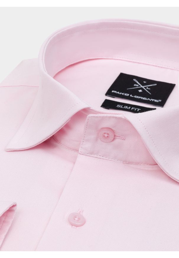 Pako Lorente - PAKO LORENTE – Gładka elegancka koszula męska w kolorze różowym. Typ kołnierza: kołnierzyk klasyczny. Kolor: różowy. Materiał: bawełna. Długość rękawa: długi rękaw. Długość: długie. Wzór: gładki. Styl: elegancki