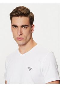 Guess T-Shirt Caleb U97M01 KCD31 Biały Slim Fit. Kolor: biały. Materiał: bawełna #3