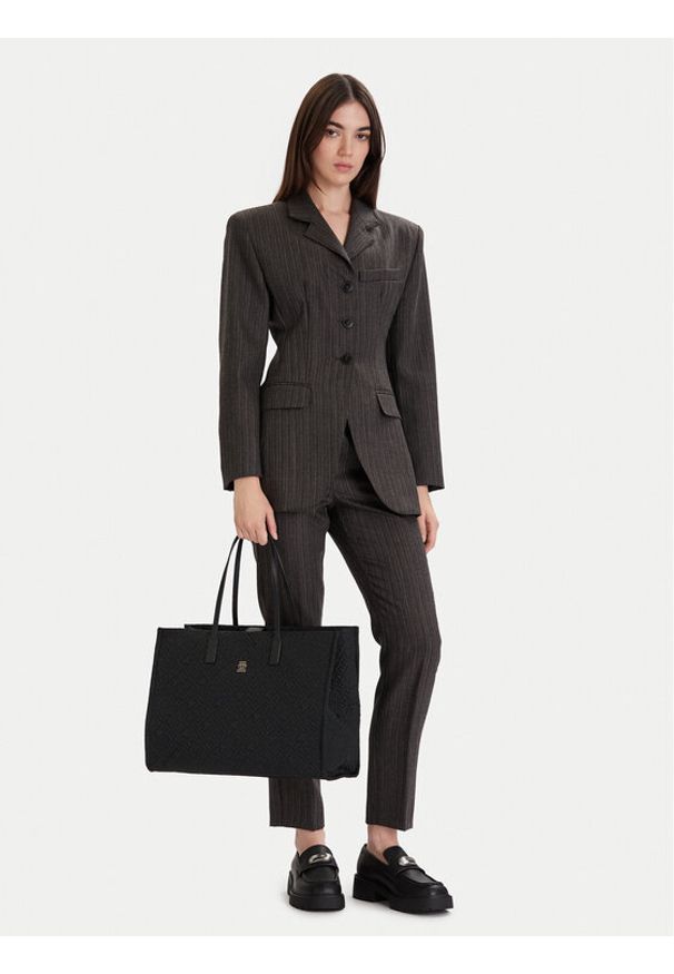 TOMMY HILFIGER - Tommy Hilfiger Torebka Th City Tote Mono Nylon AW0AW18163 Czarny. Kolor: czarny. Materiał: skórzane