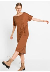 Sukienka z dżerseju z ozdobnym przewiązaniem bonprix kasztanowy. Kolor: brązowy. Materiał: jersey #6