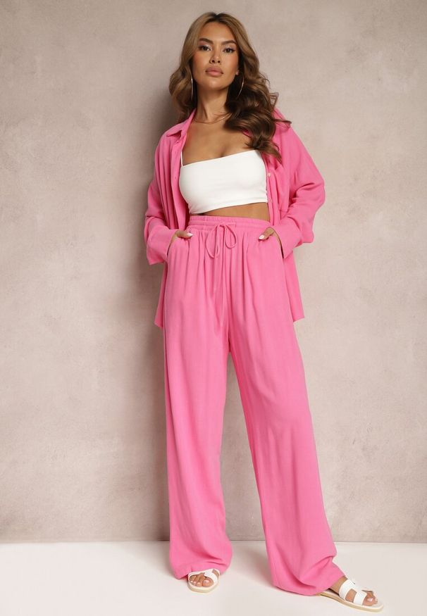 Renee - Ciemnoróżowe Szerokie Spodnie z Wiskozy z Dodatkiem Lnu Delsira. Okazja: na co dzień. Stan: podwyższony. Kolekcja: plus size. Kolor: różowy. Materiał: wiskoza, len. Długość: długie. Styl: elegancki, casual
