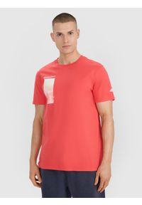 4f - 4F T-shirt regular z nadrukiem męski - czerwony S. Okazja: na co dzień. Kolor: różowy. Materiał: bawełna, materiał, jersey. Długość rękawa: krótki rękaw. Długość: krótkie. Wzór: nadruk. Styl: casual, sportowy, elegancki, klasyczny #1