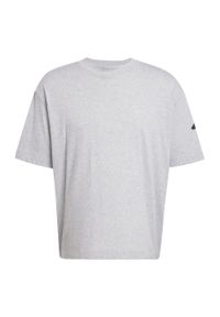 Adidas - Koszulka Essentials Loose Fit 3 Bar Logo. Kolor: wielokolorowy, czarny, szary. Materiał: bawełna