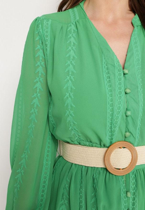 Born2be - Zielona Sukienka Nesilwyn. Kolor: zielony. Materiał: tkanina. Wzór: haft. Styl: boho. Długość: mini