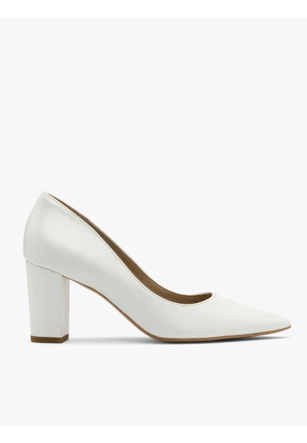 Ryłko - Białe czółenka na słupku. Kolor: biały. Materiał: skóra. Obcas: na słupku. Styl: street. Wysokość obcasa: średni
