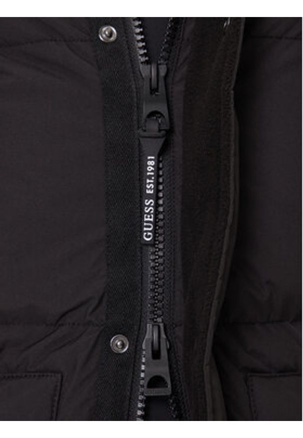 Guess Kurtka puchowa M5BL0O W3282 Czarny Regular Fit. Kolor: czarny. Materiał: syntetyk