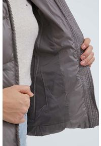 Calvin Klein kurtka puchowa damska kolor fioletowy zimowa. Okazja: na co dzień. Kolor: fioletowy. Materiał: puch. Sezon: zima. Styl: casual #4
