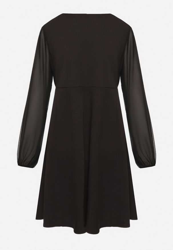 Born2be - Czarna Sukienka o Rozkloszowanym Kroju z Półtransparentnymi Rękawami Edalinne. Okazja: na co dzień, do pracy. Kolor: czarny. Materiał: skóra. Typ sukienki: proste. Styl: casual, elegancki