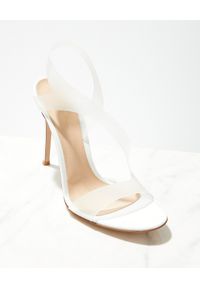GIANVITO ROSSI - Białe sandały Metropolis. Nosek buta: otwarty. Zapięcie: pasek. Kolor: biały. Materiał: lakier