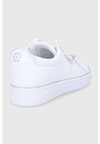 Guess Buty skórzane kolor biały na płaskiej podeszwie. Nosek buta: okrągły. Zapięcie: sznurówki. Kolor: biały. Materiał: skóra. Obcas: na płaskiej podeszwie #5