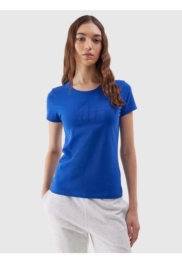 4f - T-shirt slim z nadrukiem damski - kobaltowy. Okazja: na co dzień. Kolor: niebieski. Materiał: bawełna, elastan, materiał, jersey, dzianina. Długość rękawa: krótki rękaw. Długość: krótkie. Wzór: nadruk. Styl: casual, sportowy