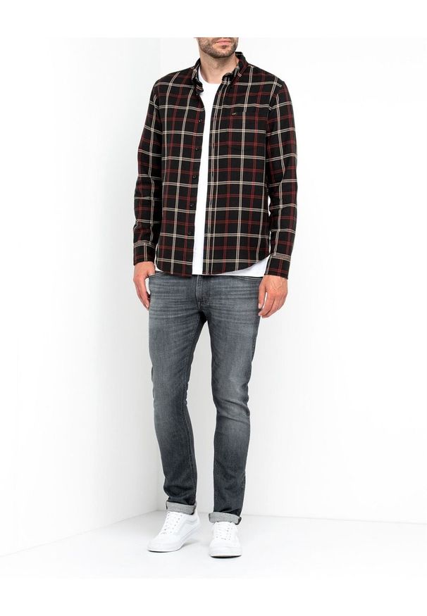 Lee - LEE BUTTON DOWN MĘSKA KOSZULA MATERIAŁOWA W KRATĘ PITCH BLACK L880ZFEM 112123518. Typ kołnierza: button down. Materiał: materiał