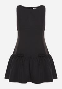 Born2be - Czarna Rozkloszowana Sukienka Vices Bez Rękawów z Obniżonym Stanem i Kokardkami Folinesa. Okazja: na co dzień. Typ kołnierza: kokarda. Kolor: czarny. Długość rękawa: bez rękawów. Styl: klasyczny, casual, elegancki #4