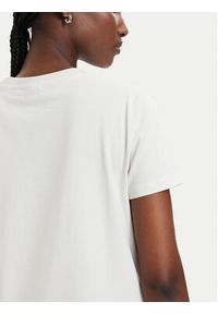 Guess T-Shirt V6GI12 K3325 Kremowy Regular Fit. Kolor: kremowy. Materiał: bawełna #4