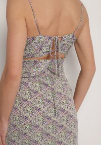 Born2be - Fioletowa Rozkloszowana Sukienka Ozdobiona Geometrycznym Wzorem Taelissa. Okazja: na co dzień. Kolor: fioletowy. Wzór: aplikacja, geometria. Sezon: wiosna, lato. Styl: casual, elegancki #5