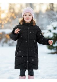 Sinsay - Pikowana kurtka puffer z kapturem - czarny. Typ kołnierza: kaptur. Kolor: czarny #1