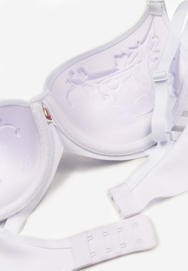 Renee - Biały Biustonosz Ozdobiony Wycięciami z Efektem Push-Up Violetsun. Kolor: biały. Rodzaj stanika: push-up. Wzór: aplikacja