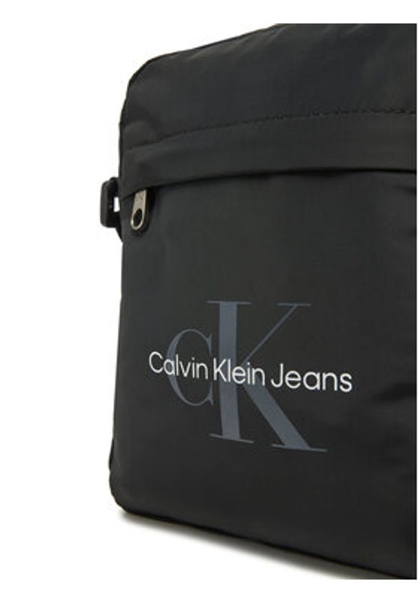 Calvin Klein Jeans Saszetka Sport Essentials Reporter 18 LV04G3000G Czarny. Kolor: czarny. Materiał: materiał