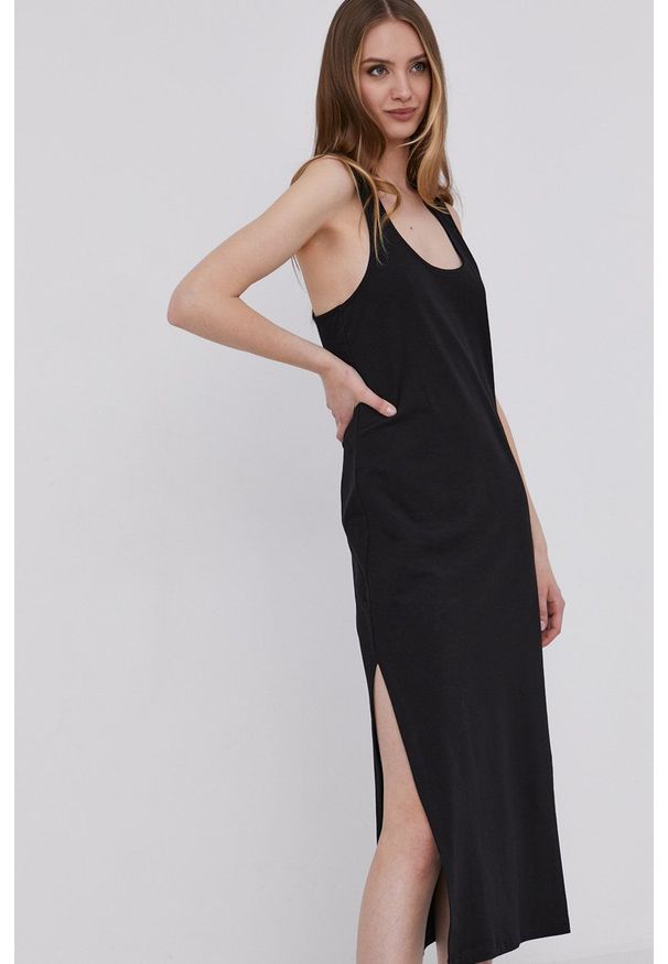 Answear Lab - answear.LAB X Paulina Krupińska Sukienka z certyfikatem OEKO-TEX kolekcja limitowana Ethical Wardrobe. Okazja: na co dzień. Kolor: czarny. Materiał: dresówka, dzianina, włókno, syntetyk, materiał. Długość rękawa: na ramiączkach. Wzór: gładki. Typ sukienki: proste. Styl: wakacyjny