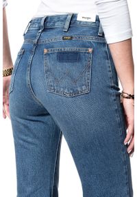 Wrangler - WRANGLER RETRO FLARE BURNING GIRL W240GF11X 112127916. Styl: retro