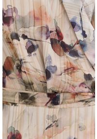 Marciano Guess sukienka midi rozkloszowana. Materiał: tkanina. Typ sukienki: asymetryczne, rozkloszowane. Długość: midi