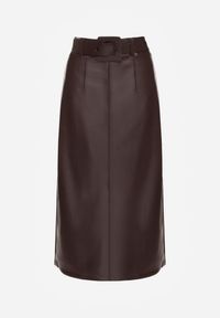 Born2be - Bordowa Spódnica Ołówkowa z Imitacji Skóry z Paskiem z Dużą Klamrą Rewedia. Okazja: na spotkanie biznesowe, do pracy, na co dzień. Kolor: czerwony. Materiał: skóra. Styl: casual, klasyczny, biznesowy #3