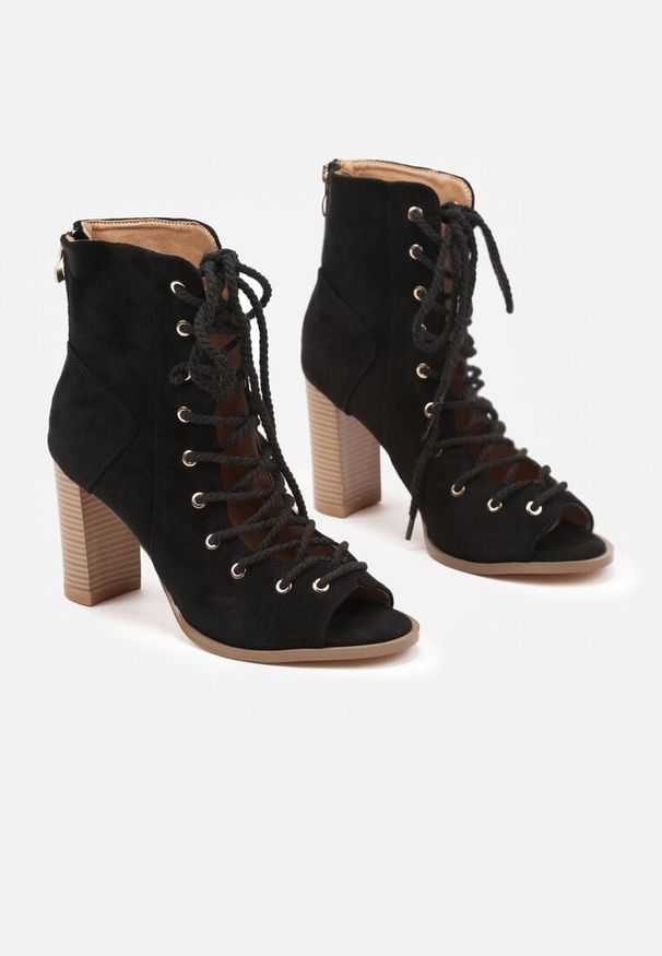 Renee - Czarne Botki Sandały na Obcasie z Noskiem Peep Toe i Sznurowaniem Celdanis. Okazja: na co dzień. Nosek buta: otwarty. Kolor: czarny. Materiał: jeans, jedwab. Sezon: lato, wiosna. Obcas: na obcasie. Styl: elegancki, casual. Wysokość obcasa: średni