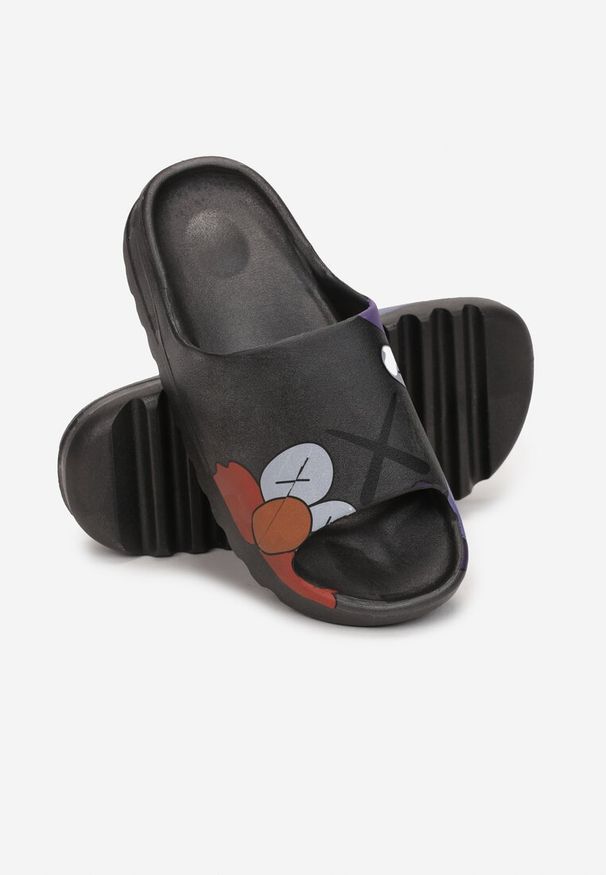 Born2be - Czarne Klapki Baseope. Nosek buta: okrągły. Kolor: czarny. Materiał: guma. Wzór: nadruk, motyw z bajki, kolorowy