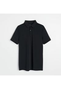 Reserved - Koszulka polo regular - Czarny. Typ kołnierza: polo. Kolor: czarny #1