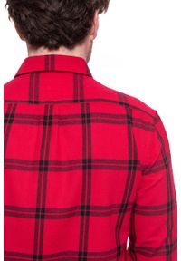 Wrangler - MĘSKA KOSZULA WRANGLER LS 1PKT SHIRT CRIMSON RED W5A1T2X51. Kolor: czerwony #8