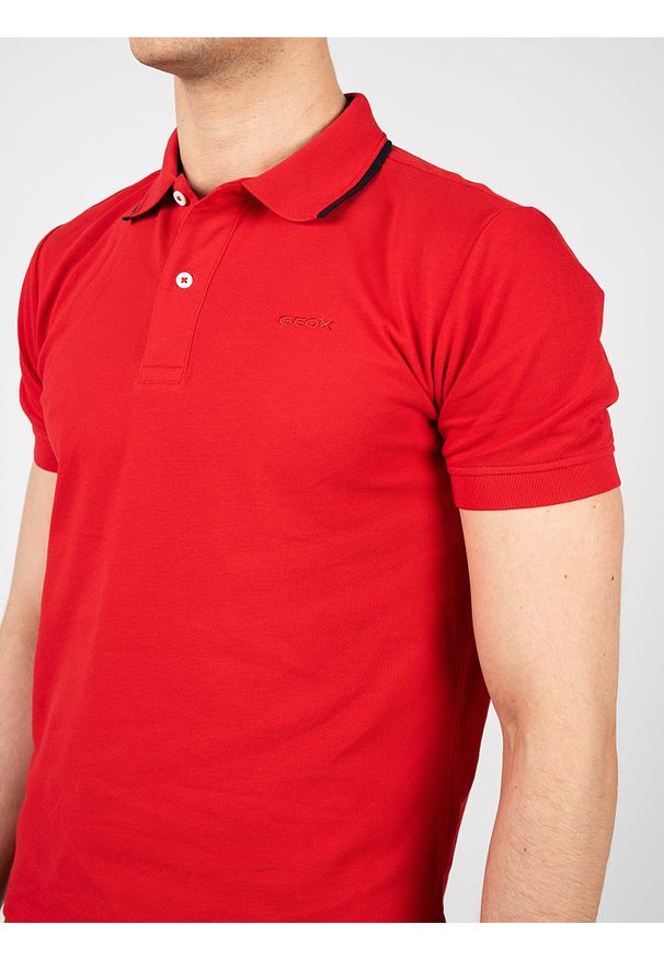 Geox Koszulka Polo "Sustainable" | M2510Q T2649 | Sustainable | Mężczyzna | Czerwony. Okazja: na co dzień. Typ kołnierza: polo. Kolor: czerwony. Materiał: bawełna. Wzór: aplikacja, kolorowy. Styl: klasyczny, casual