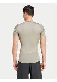 Adidas - adidas Koszulka techniczna Techfit Compression JE6700 Zielony Slim Fit. Kolor: zielony. Materiał: syntetyk. Technologia: Techfit (Adidas) #6