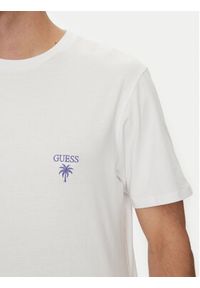 Guess T-Shirt F5GI09 KA260 Biały Regular Fit. Kolor: biały. Materiał: bawełna