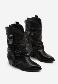Born2be - Czarne Marszczone Botki Kowbojki z Cholewką Imitującą Nogawkę Ilosa. Okazja: na spotkanie biznesowe, na co dzień. Kolor: czarny. Materiał: jeans. Szerokość cholewki: normalna. Wzór: aplikacja. Obcas: na obcasie. Styl: biznesowy, casual, elegancki. Wysokość obcasa: średni #4