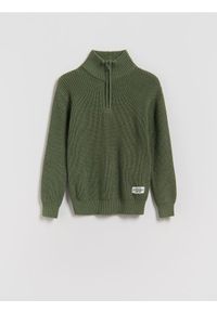Reserved - Strukturalny golf - ciemnozielony. Typ kołnierza: golf. Kolor: zielony. Materiał: bawełna, dzianina. Styl: klasyczny
