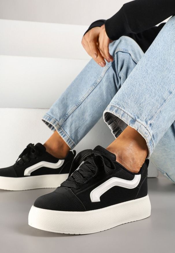 Born2be - Czarne Sneakersy w Stylu Klasycznych Tenisówek na Platformie Nurimea. Okazja: na co dzień. Kolor: czarny. Materiał: jeans. Obcas: na platformie