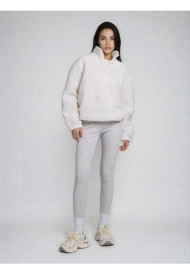 Sinsay - Prążkowane legginsy z gumką w pasie - szary. Kolor: szary. Materiał: prążkowany