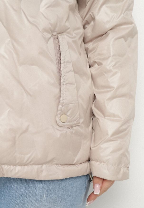 Born2be - Beżowa Kurtka Dwustronna z Odpinanym Kapturem Frolbia. Okazja: na co dzień. Kolor: beżowy. Materiał: jeans. Wzór: gładki. Styl: klasyczny, elegancki, casual