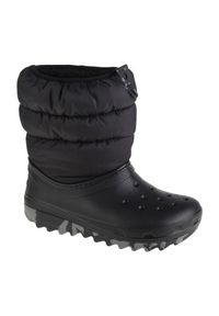 Buty Crocs Classic Neo Puff Boot Jr 207684-001 czarne. Wysokość cholewki: przed kolano. Kolor: czarny. Materiał: syntetyk, guma. Szerokość cholewki: normalna